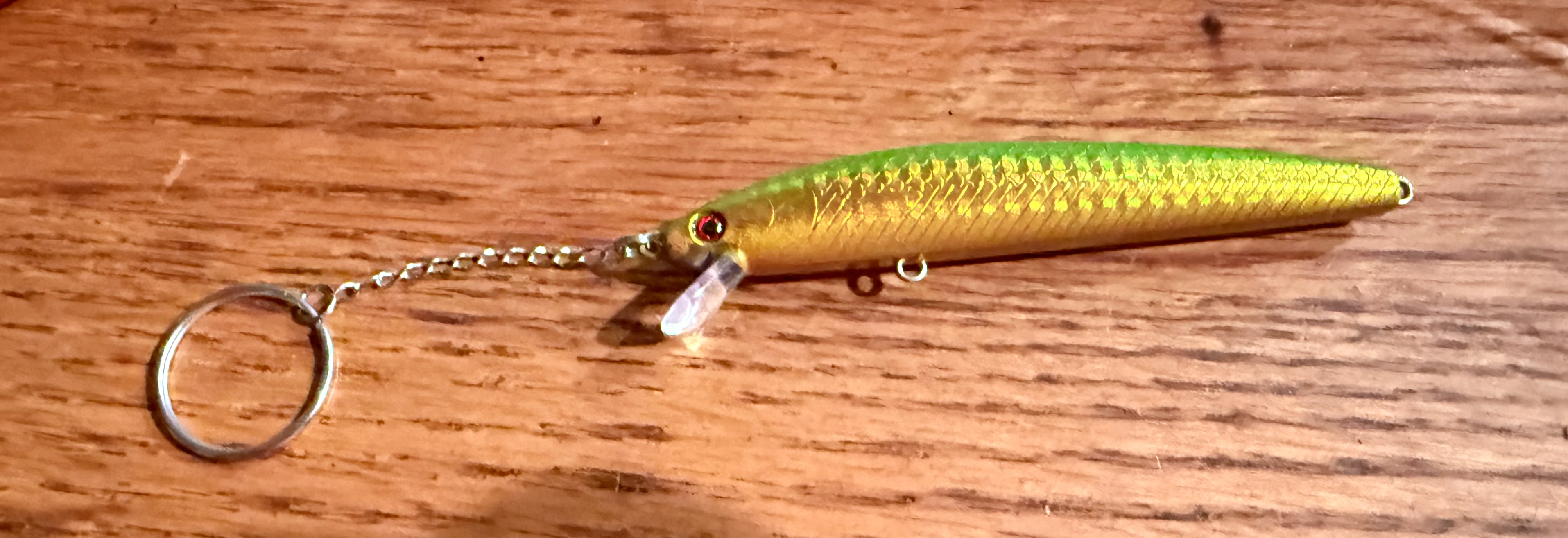 Green and yellow minnow crankbait