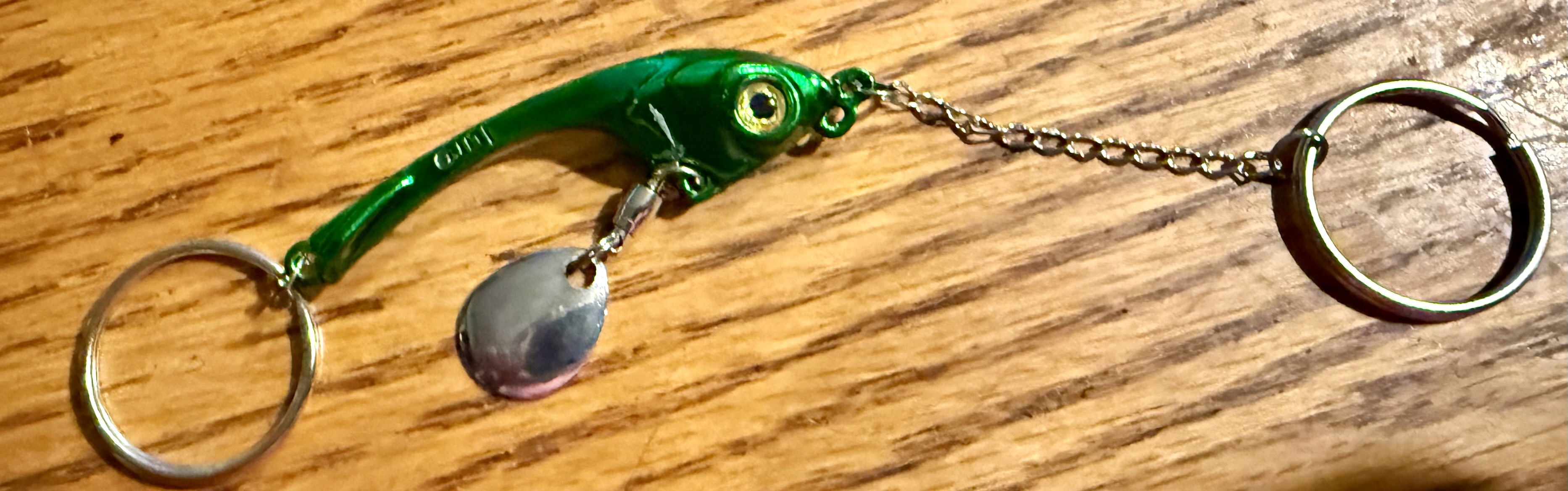 Green spinnerbait keychain